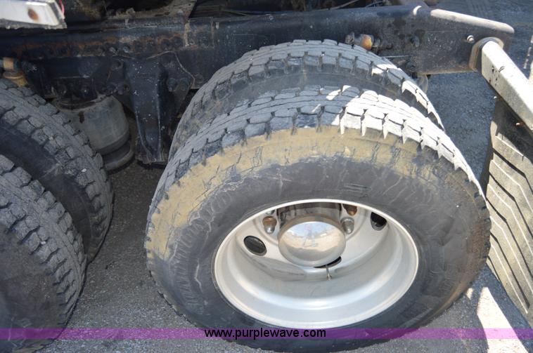 image for item H2815 1997 Freightliner Century Class semi truck