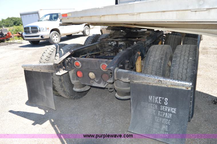 image for item H2815 1997 Freightliner Century Class semi truck