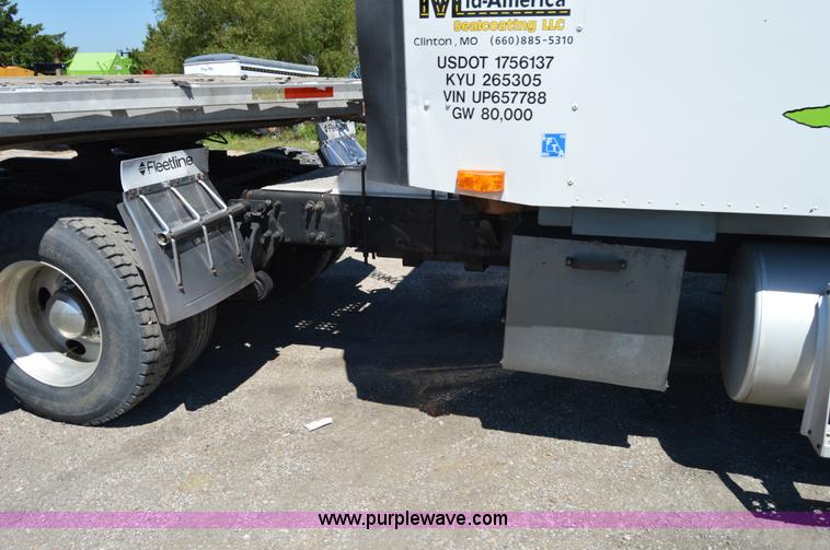 image for item H2815 1997 Freightliner Century Class semi truck