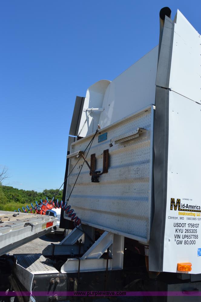 image for item H2815 1997 Freightliner Century Class semi truck