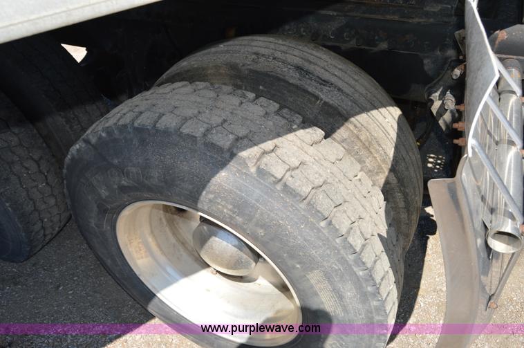 image for item H2815 1997 Freightliner Century Class semi truck