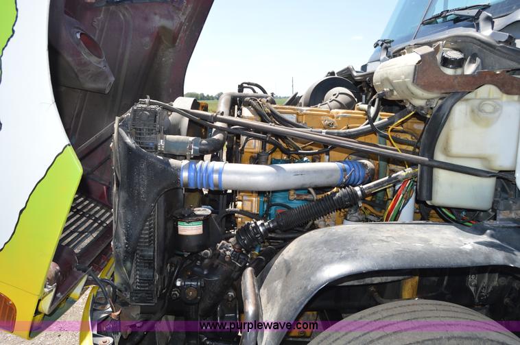 image for item H2815 1997 Freightliner Century Class semi truck