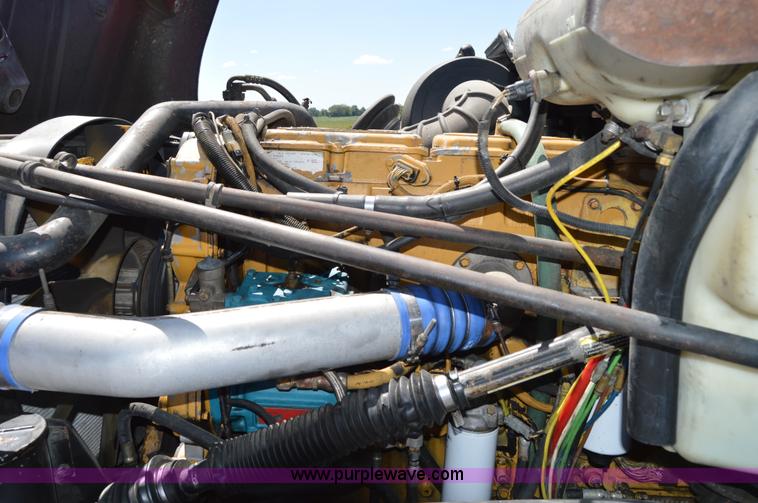 image for item H2815 1997 Freightliner Century Class semi truck