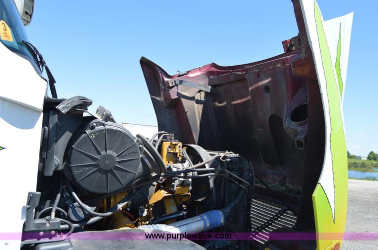 image for item H2815 1997 Freightliner Century Class semi truck