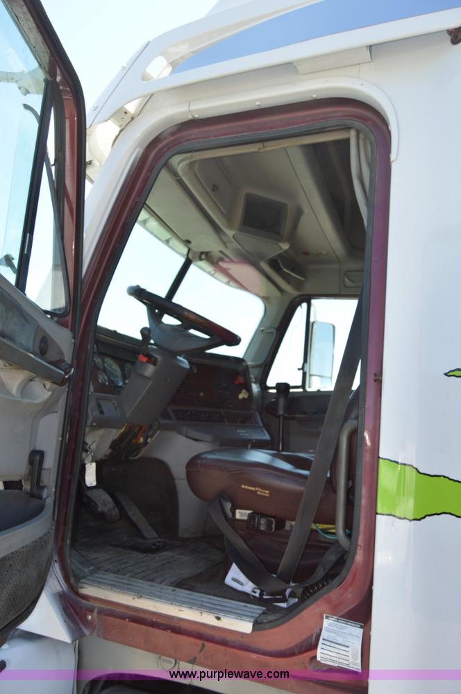 image for item H2815 1997 Freightliner Century Class semi truck