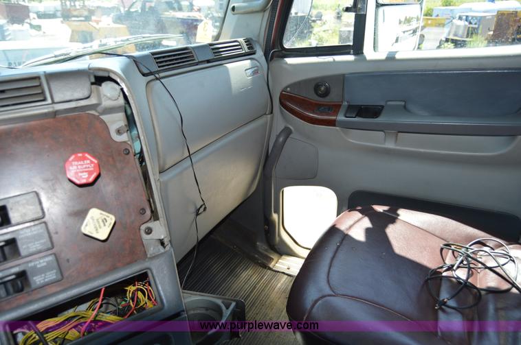 image for item H2815 1997 Freightliner Century Class semi truck