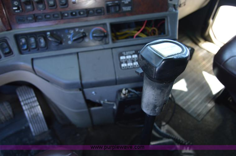 image for item H2815 1997 Freightliner Century Class semi truck