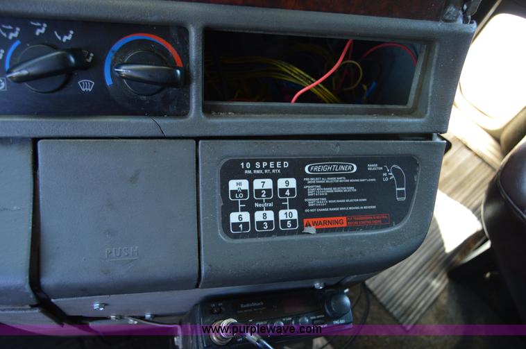 image for item H2815 1997 Freightliner Century Class semi truck