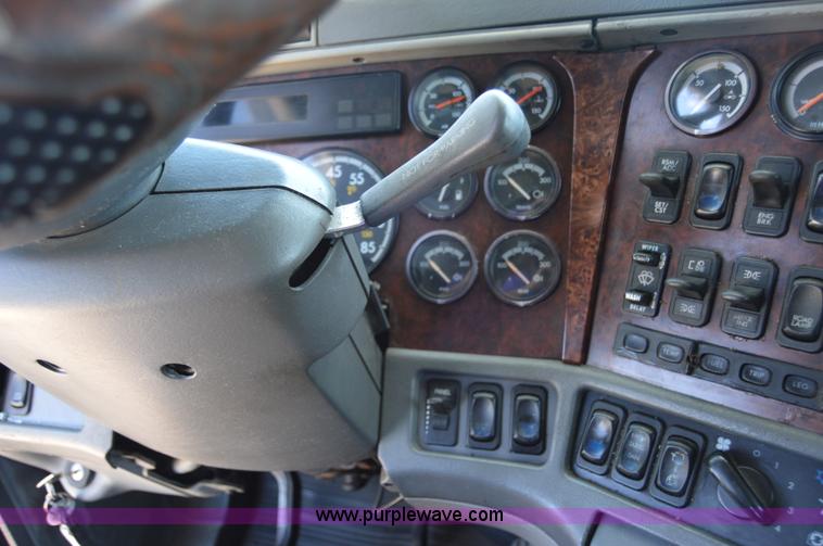 image for item H2815 1997 Freightliner Century Class semi truck