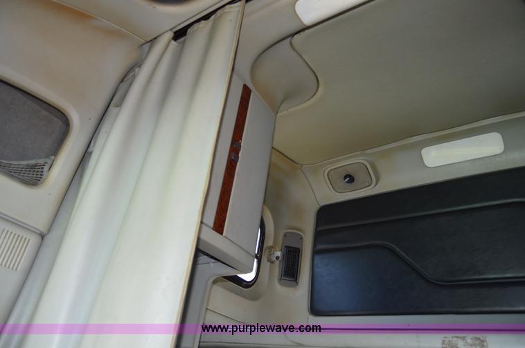 image for item H2815 1997 Freightliner Century Class semi truck