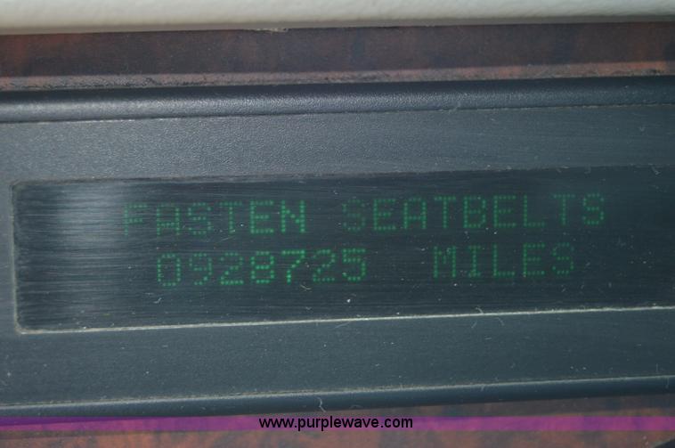 image for item H2815 1997 Freightliner Century Class semi truck