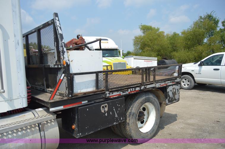 image for item H2816 1994 Kenworth T800 dump truck