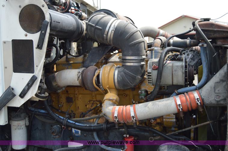 image for item H2816 1994 Kenworth T800 dump truck