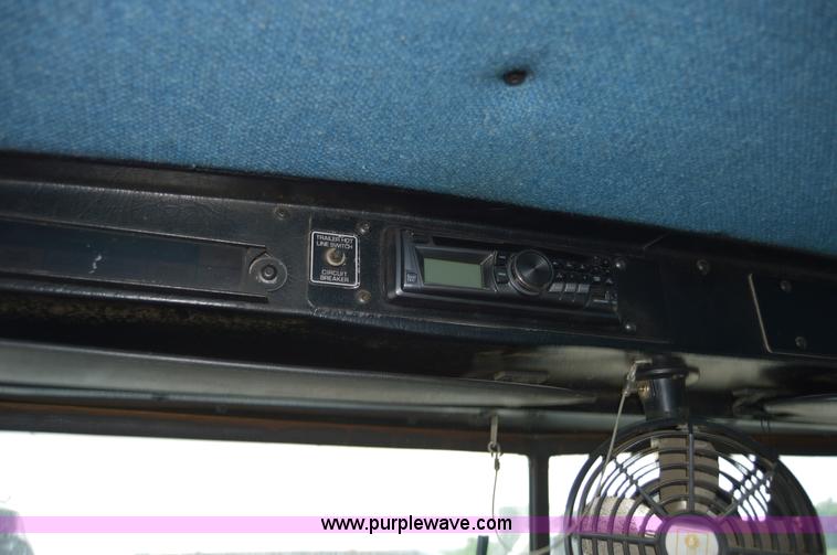 image for item H2816 1994 Kenworth T800 dump truck