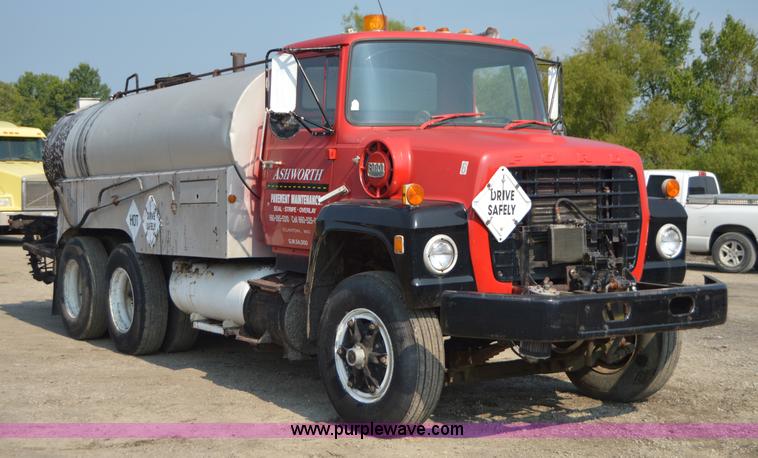 image for item H2819 1979 Ford 800 oil distributor