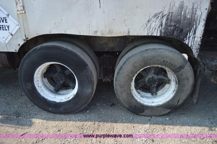 image for item H2819 1979 Ford 800 oil distributor