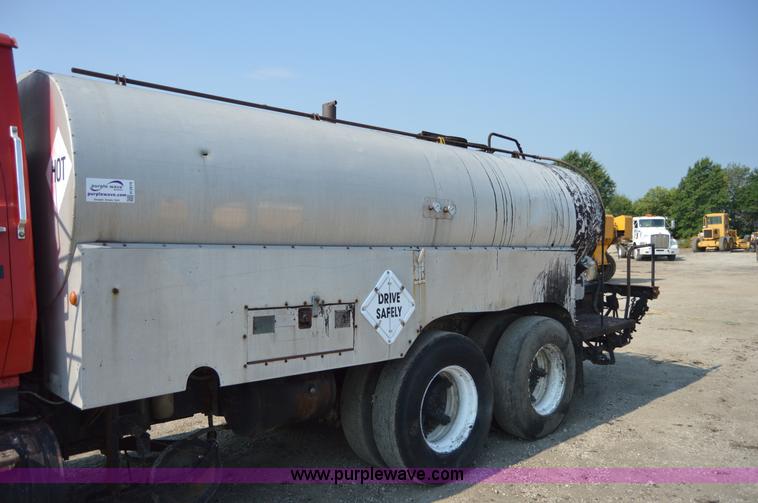 image for item H2819 1979 Ford 800 oil distributor