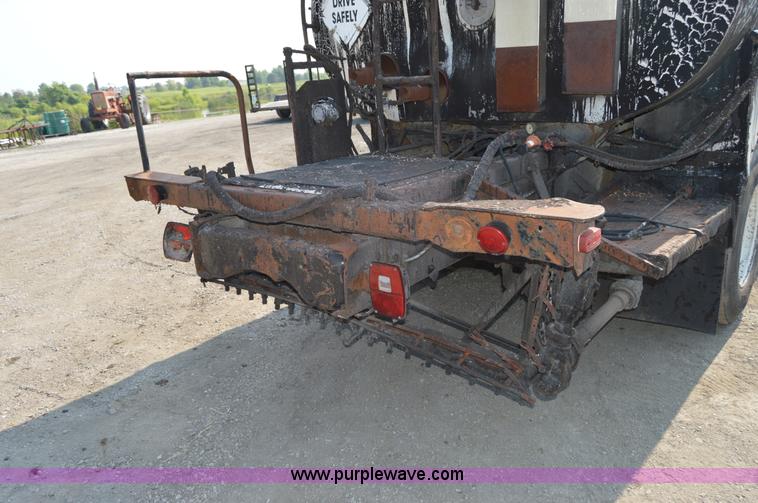 image for item H2819 1979 Ford 800 oil distributor