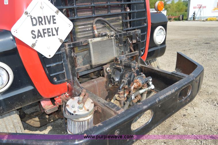 image for item H2819 1979 Ford 800 oil distributor