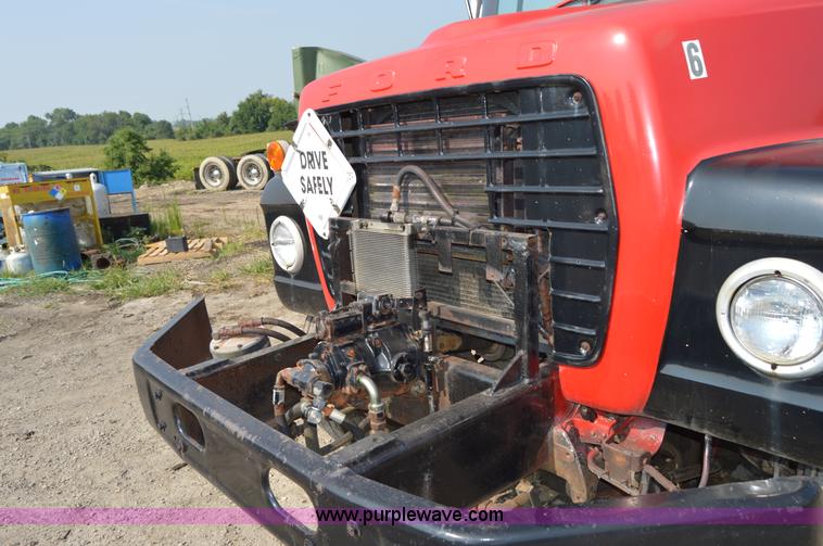 image for item H2819 1979 Ford 800 oil distributor