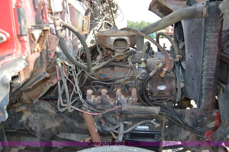 image for item H2819 1979 Ford 800 oil distributor