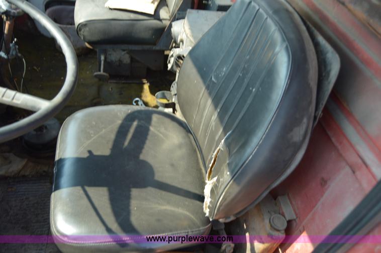 image for item H2819 1979 Ford 800 oil distributor