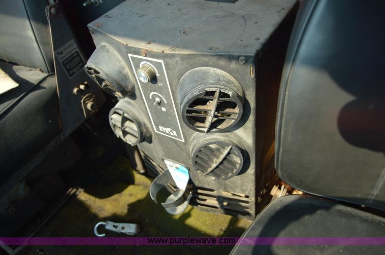 image for item H2819 1979 Ford 800 oil distributor