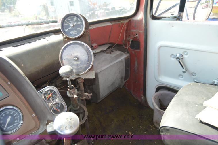 image for item H2819 1979 Ford 800 oil distributor