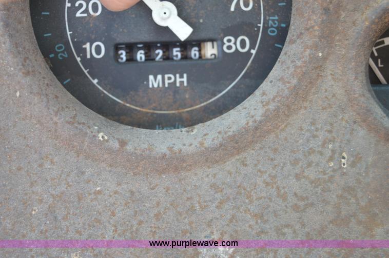 image for item H2819 1979 Ford 800 oil distributor