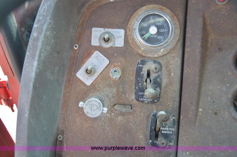 image for item H2819 1979 Ford 800 oil distributor