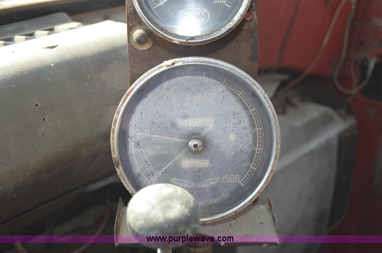 image for item H2819 1979 Ford 800 oil distributor