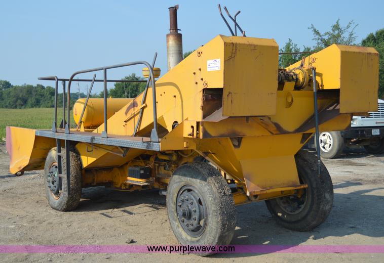 image for item H2821 Spread Master power spreader