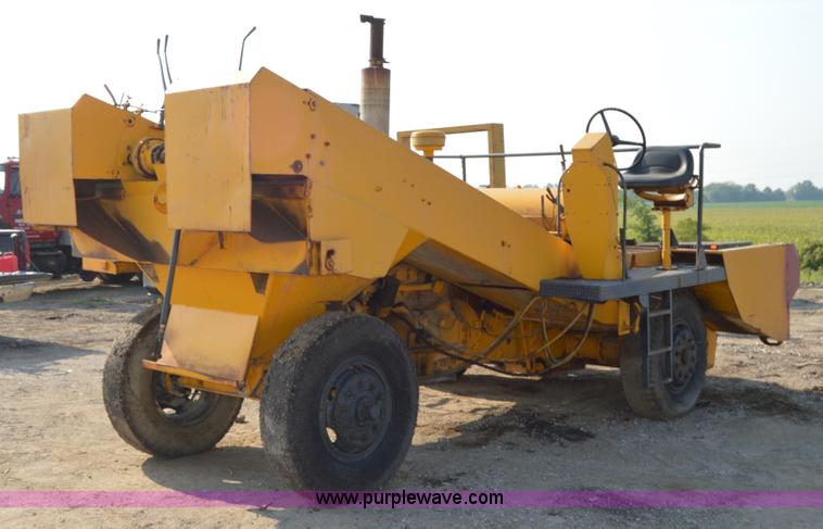 image for item H2821 Spread Master power spreader