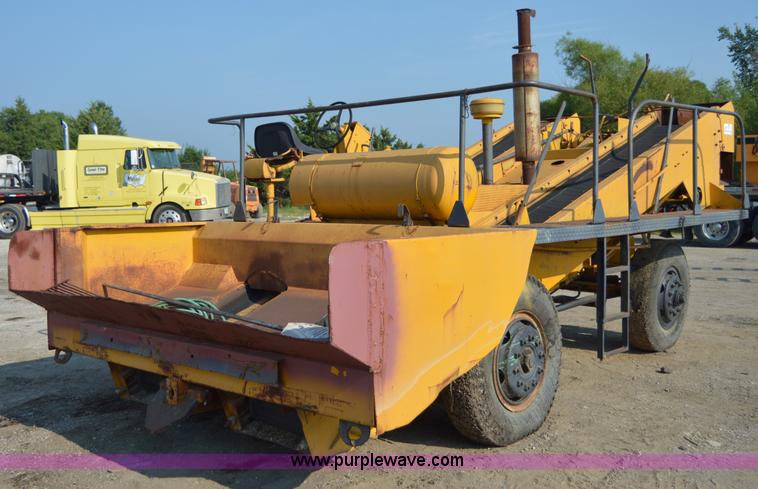 image for item H2821 Spread Master power spreader