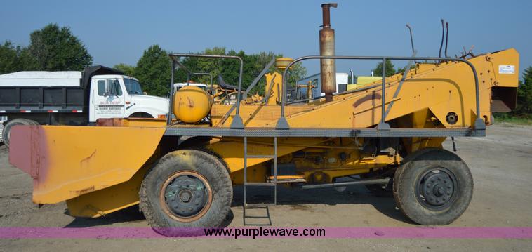 image for item H2821 Spread Master power spreader