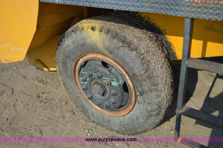 image for item H2821 Spread Master power spreader