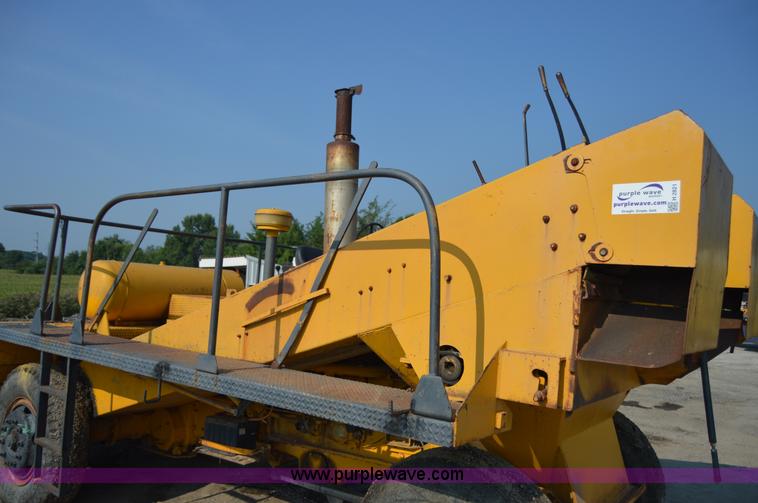 image for item H2821 Spread Master power spreader