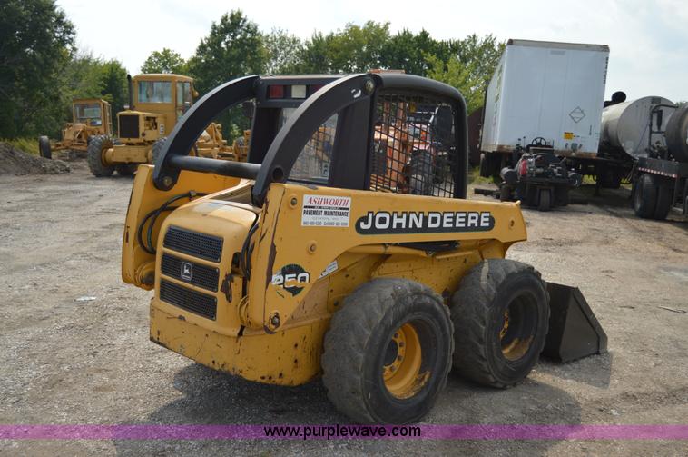 image for item H2822 2000 John Deere 250 skid steer