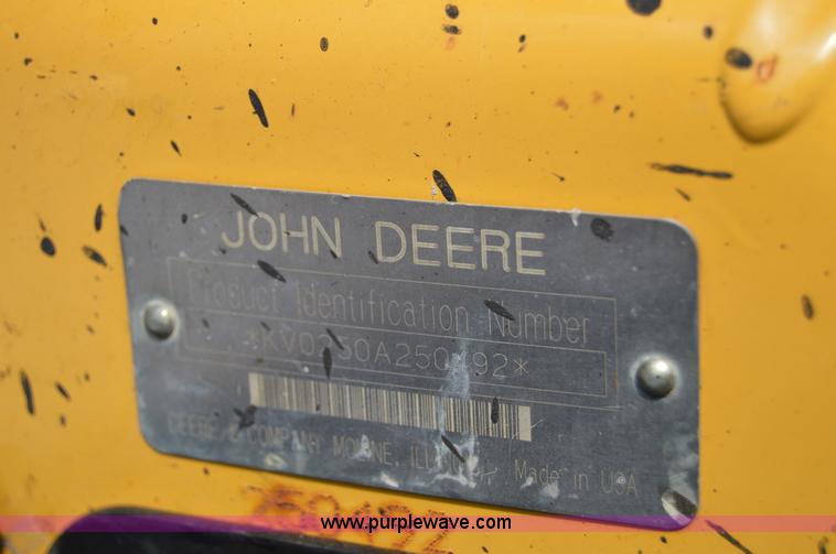 image for item H2822 2000 John Deere 250 skid steer