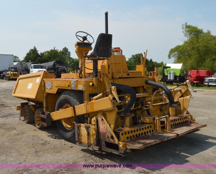 image for item H2823 1981 Blaw-Knox PF115 paver