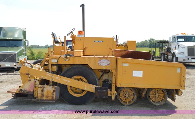 image for item H2823 1981 Blaw-Knox PF115 paver