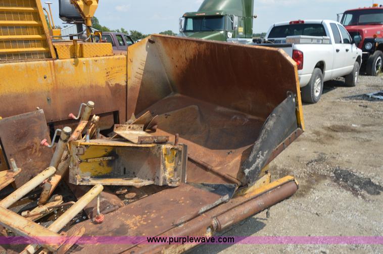 image for item H2823 1981 Blaw-Knox PF115 paver