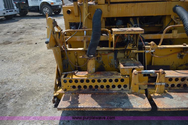 image for item H2823 1981 Blaw-Knox PF115 paver