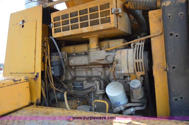 image for item H2823 1981 Blaw-Knox PF115 paver