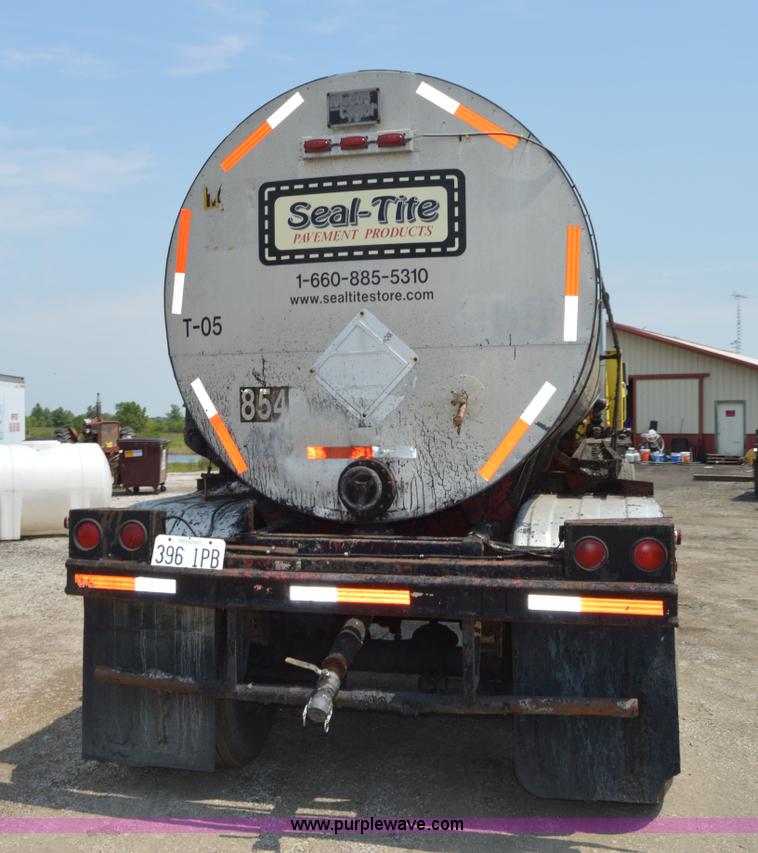 image for item H2825 1970 MCCO Taylor seal coat trailer