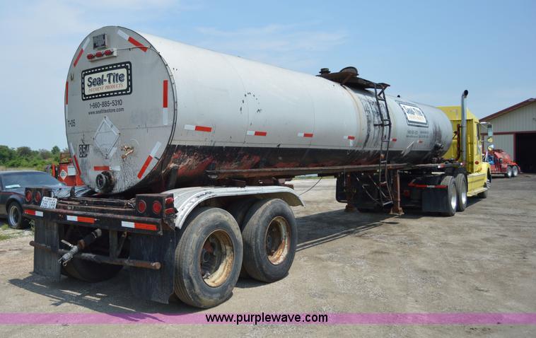 image for item H2825 1970 MCCO Taylor seal coat trailer