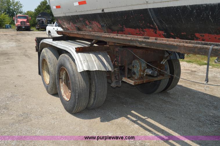 image for item H2825 1970 MCCO Taylor seal coat trailer