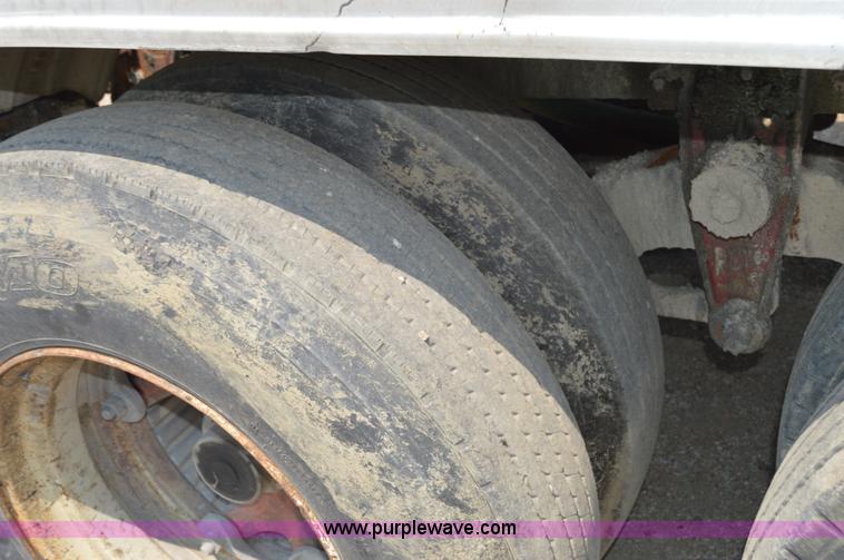 image for item H2825 1970 MCCO Taylor seal coat trailer