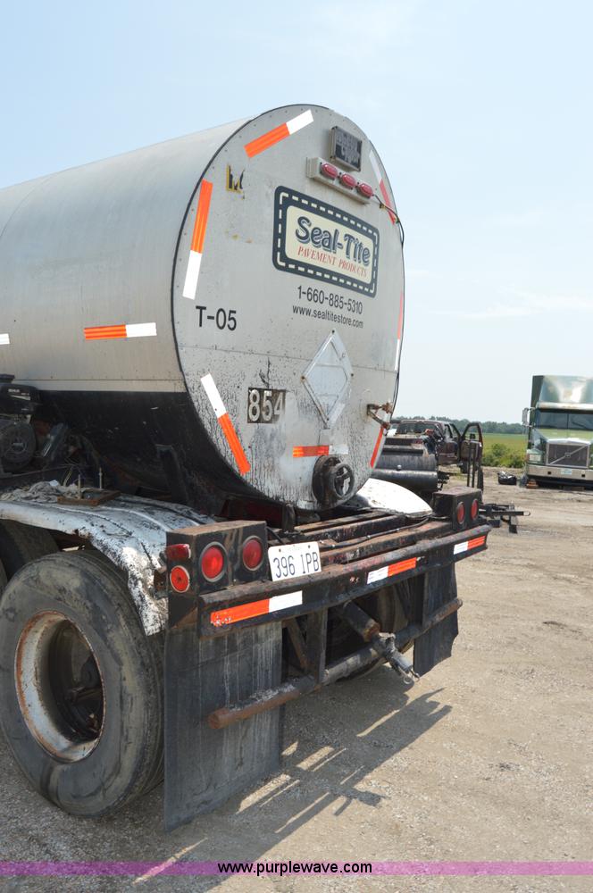 image for item H2825 1970 MCCO Taylor seal coat trailer