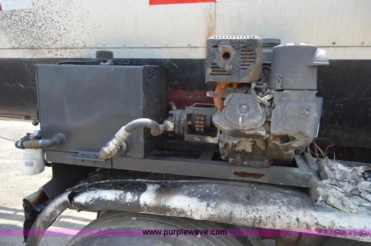 image for item H2825 1970 MCCO Taylor seal coat trailer